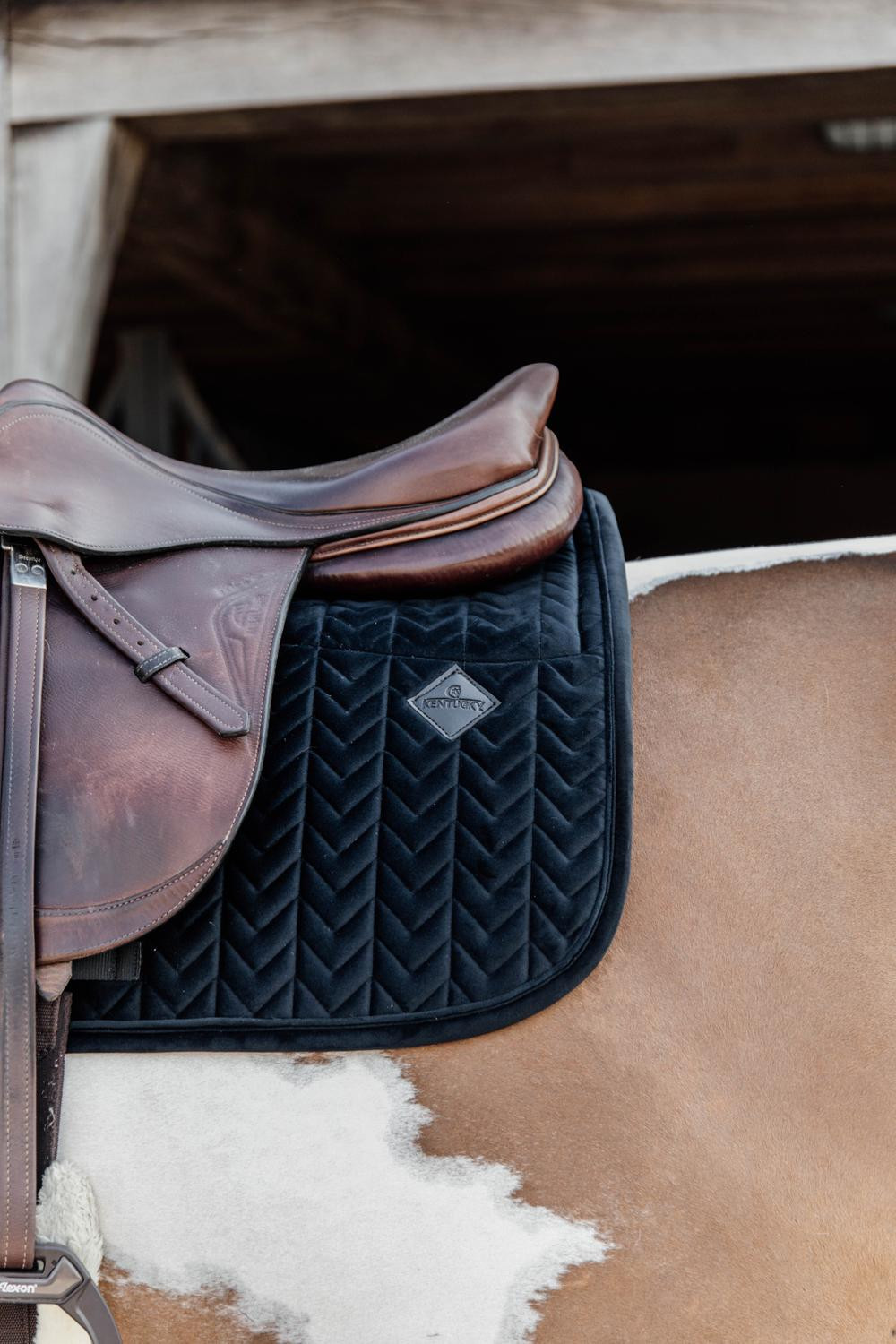 Sela Skin Friendly Velvet Kentucky Preto