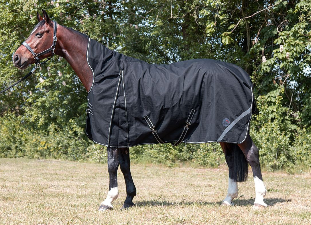 Cobertura highneck Innsbruck 400g HKM Preto