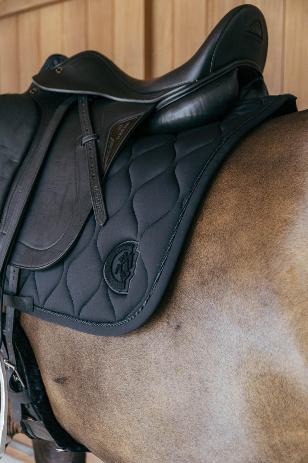 Almofada de sela Kentucky Wave Dressage Preto