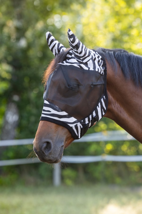 Máscara de proteção contra moscas Zebra com proteção para as orelhas Covalliero Zebra Motivos Máscara de proteção contra moscas Zebra com proteção para as orelhas Covalliero Zebra Motivos