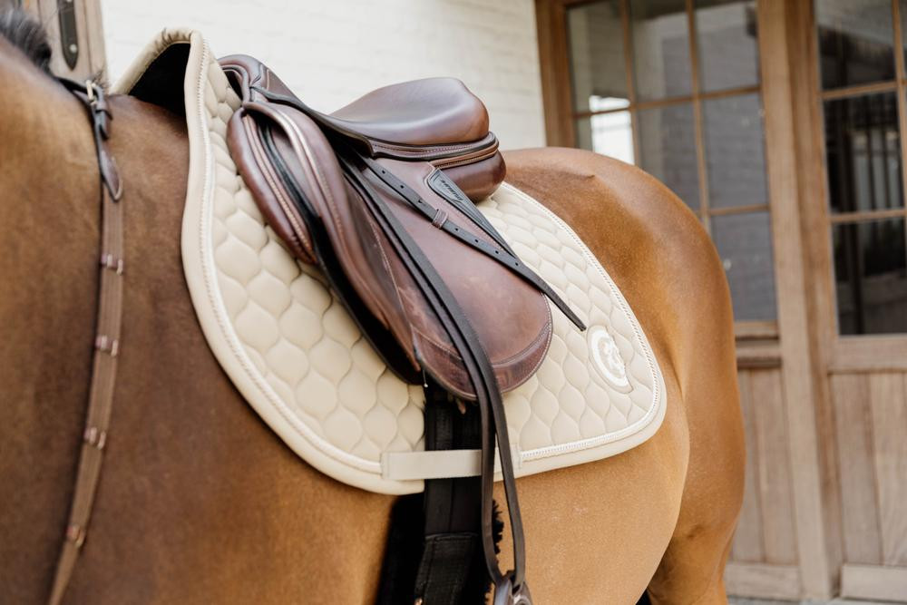 Tapete onion quilt logotipo 3D jumping bege Kentucky Bege Tapete onion quilt logotipo 3D jumping bege Kentucky Bege