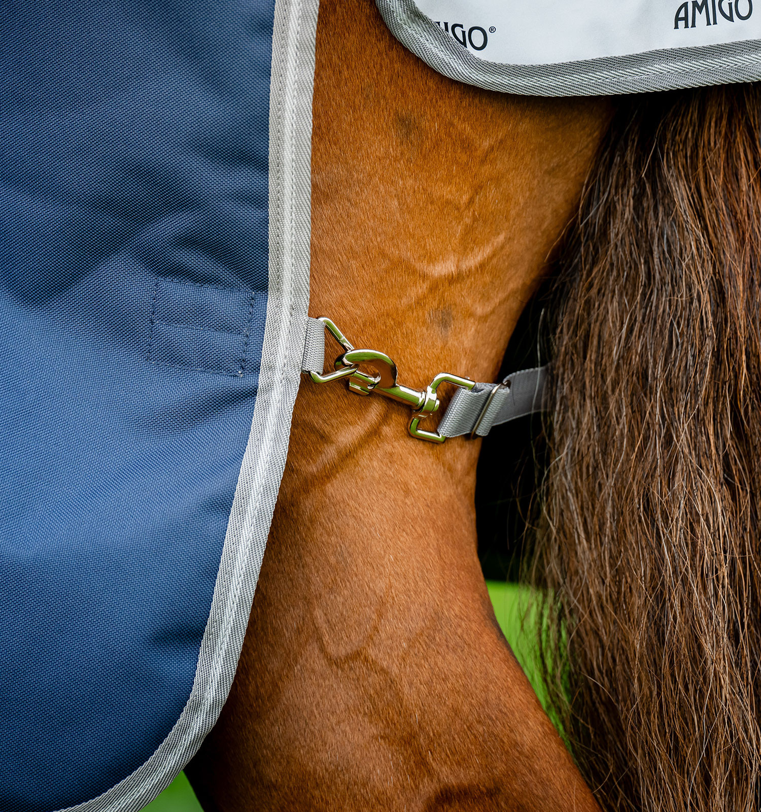 Capa Horseware Amigo® Bravo 12 Plus 400g 1200D Marinho / cinza titânio / prata Azul-marinho Capa Horseware Amigo® Bravo 12 Plus 400g 1200D Marinho / cinza titânio / prata Azul-marinho