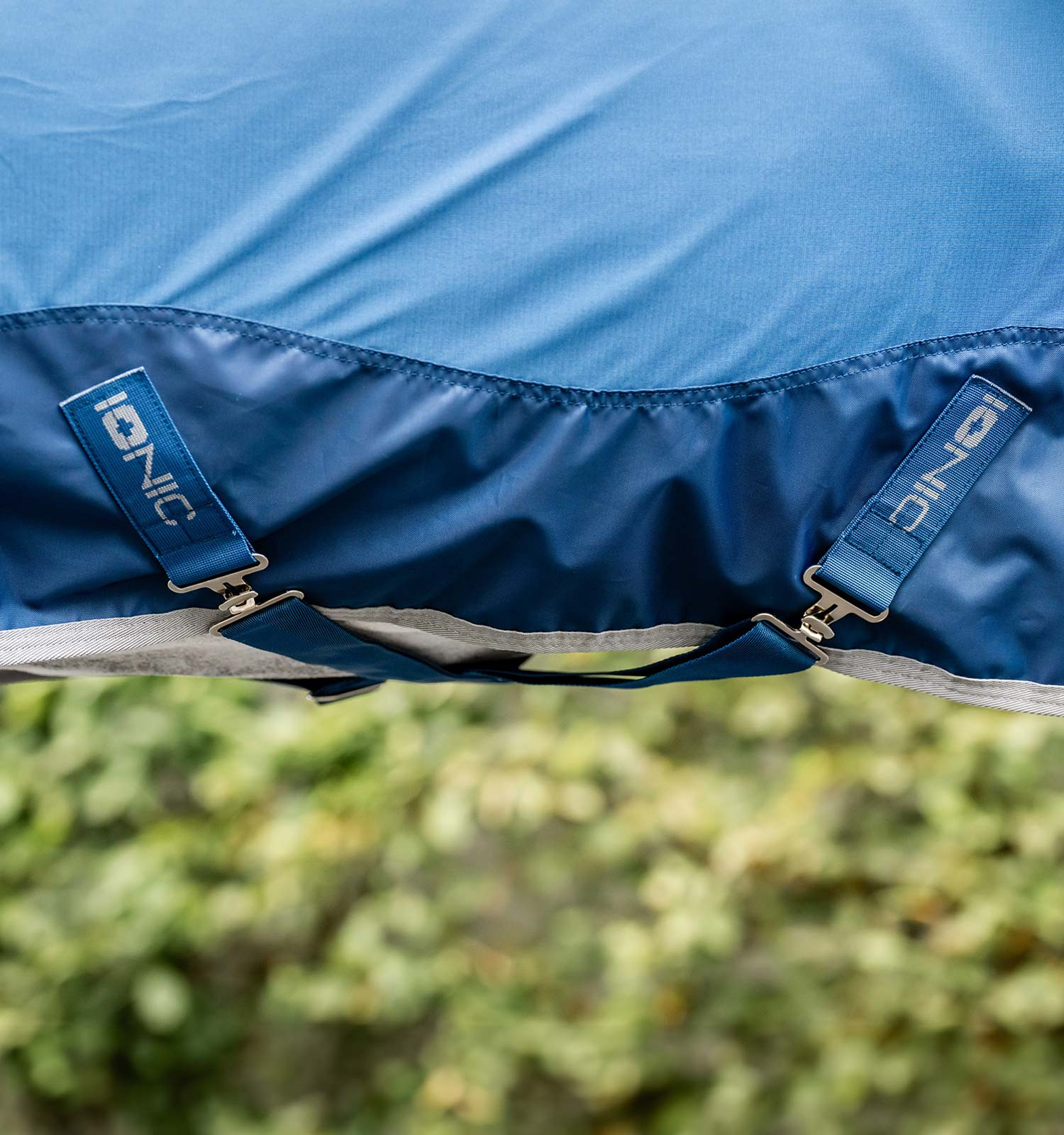 Capa Horseware Ionic Therapy Mesh Cooler Bleu imperial / argent /Marine Azul