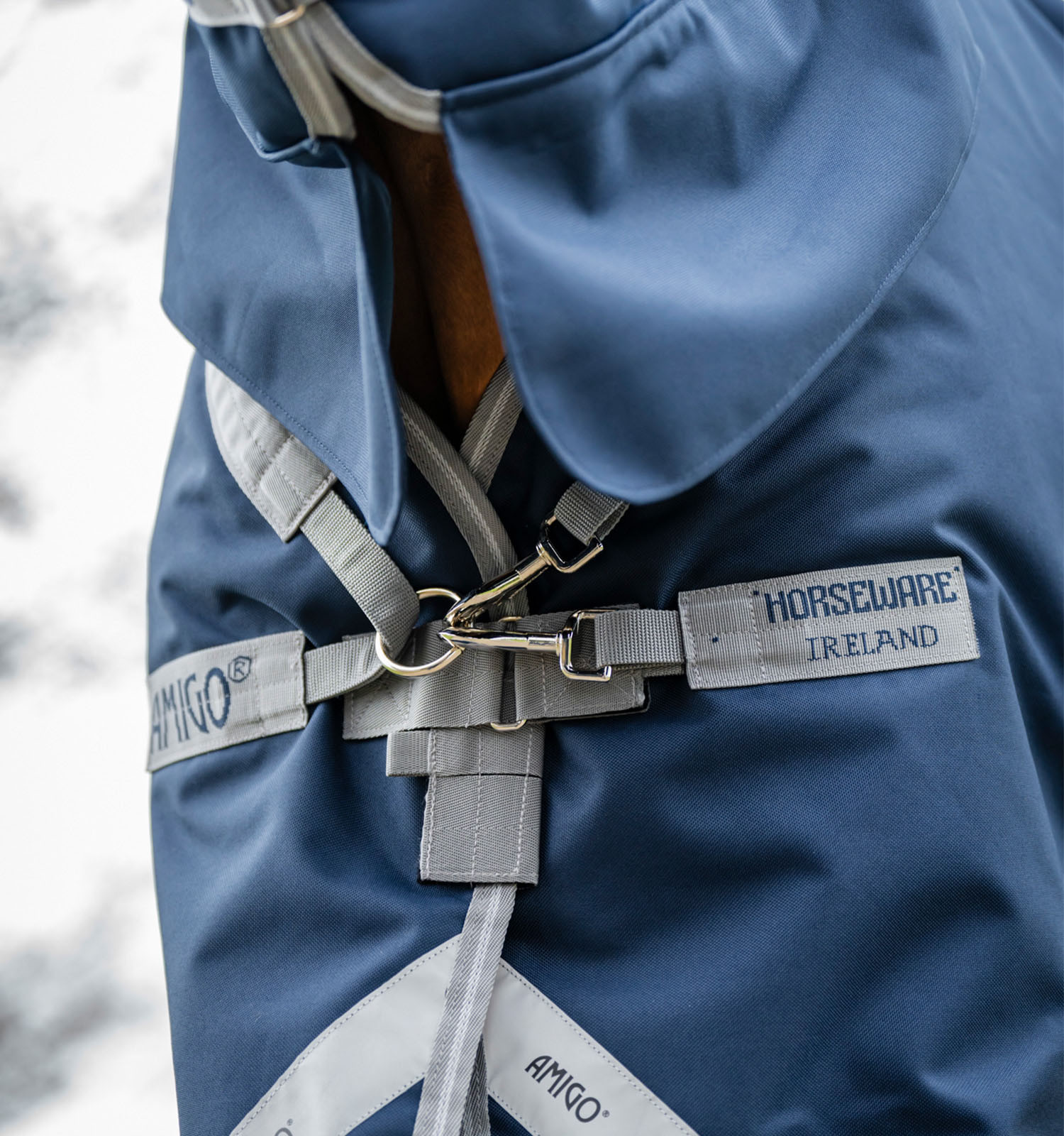 Cobertura Horseware Amigo 1200D Integrated Turnout 150g Marinho / cinza titânio / prata Azul-marinho Cobertura Horseware Amigo 1200D Integrated Turnout 150g Marinho / cinza titânio / prata Azul-marinho