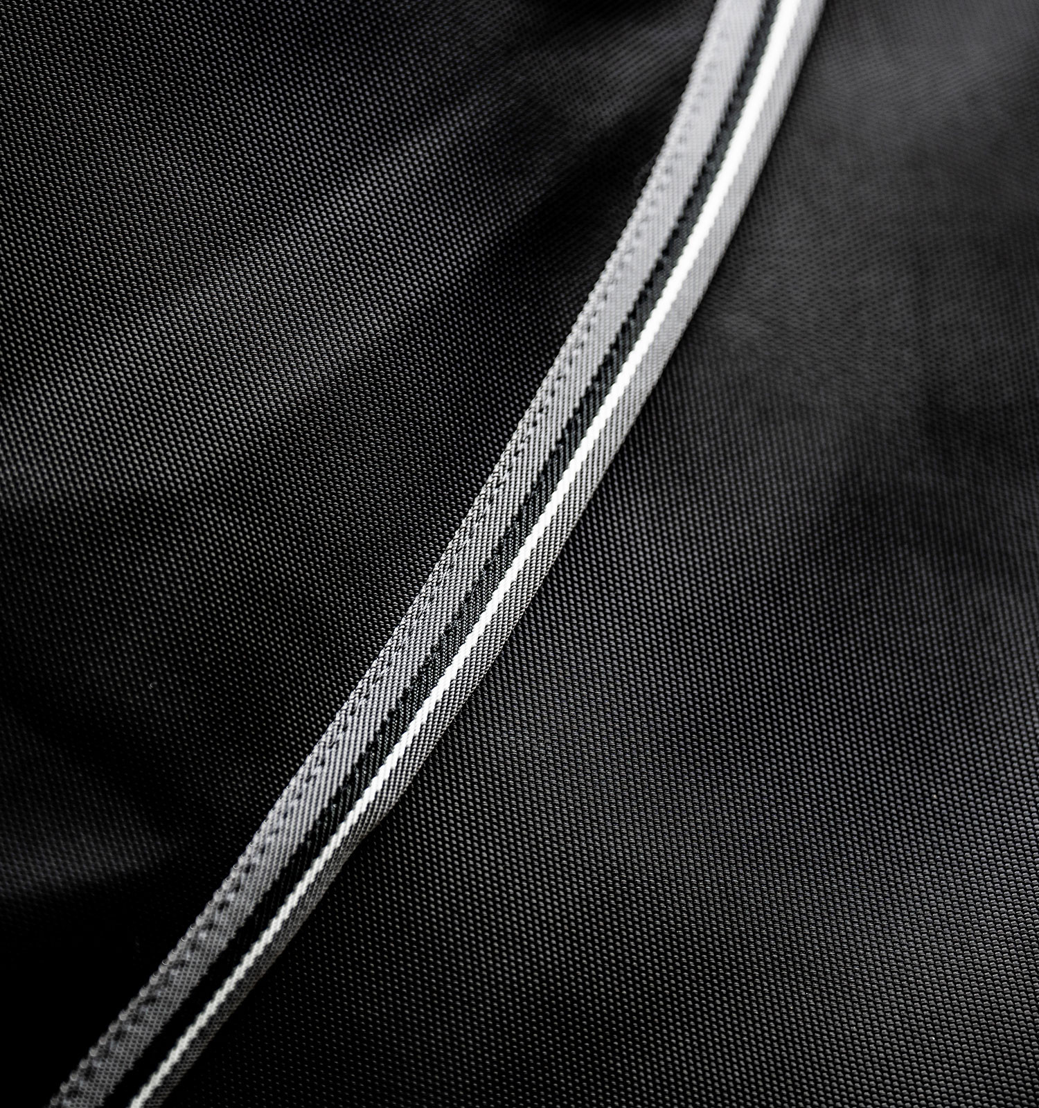 Cobertura Horseware Rambo Supreme Turnout Vari-layer 1680D 450g Preto / tempestade / cinza prateado