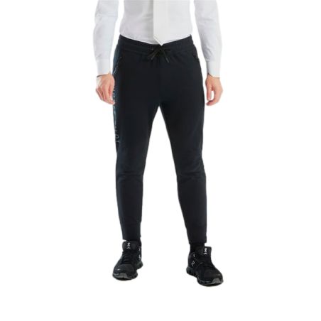 Equipe de Pilotos de Cavalos Jogging homem