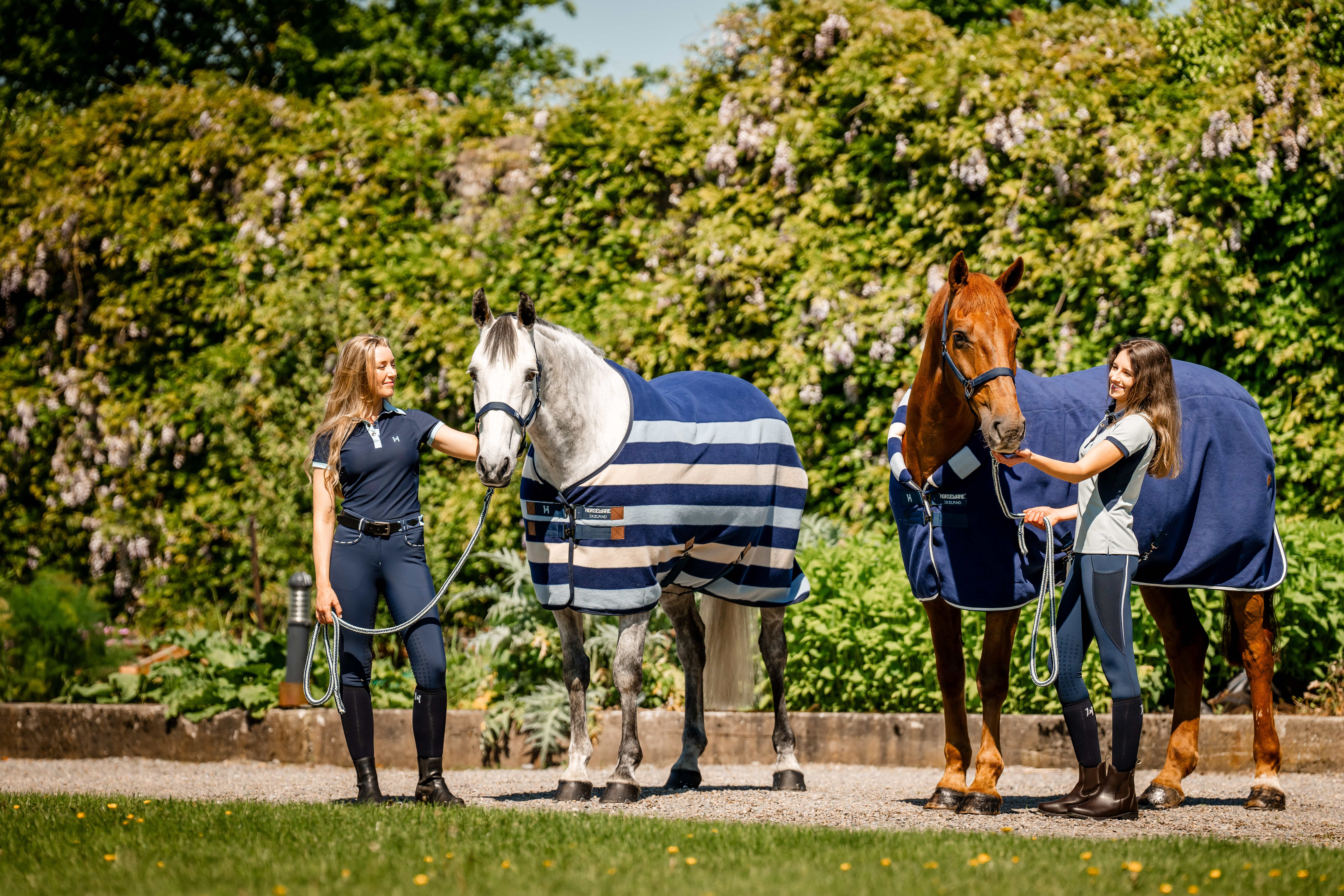 Manta polar Horseware Newmarket Cosy Fleece Cooler Marine witney Azul-marinho Manta polar Horseware Newmarket Cosy Fleece Cooler Marine witney Azul-marinho