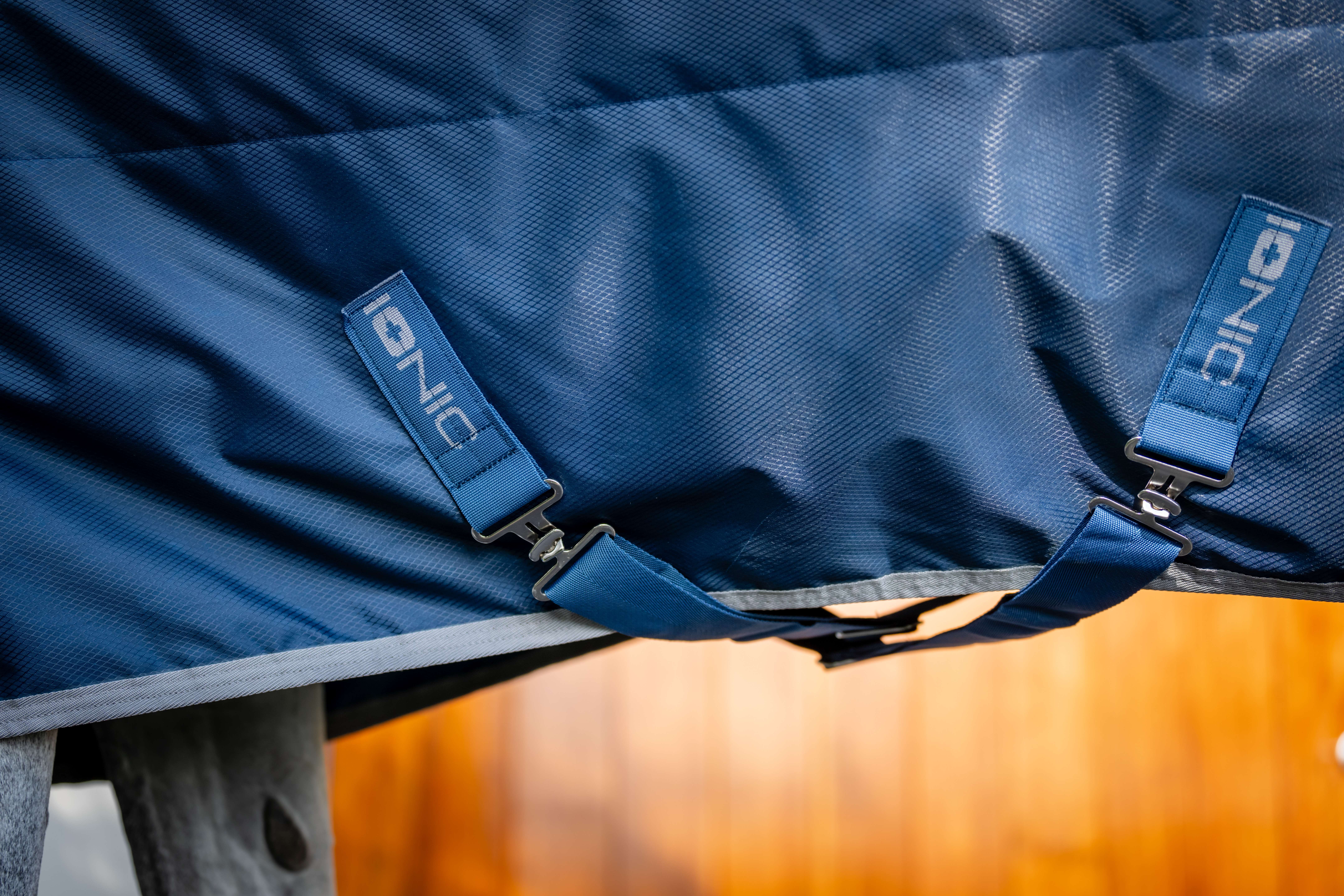 Cobertura de estábulo Horseware Ionic Therapy 50g Bleu imperial / argent /Marine Azul