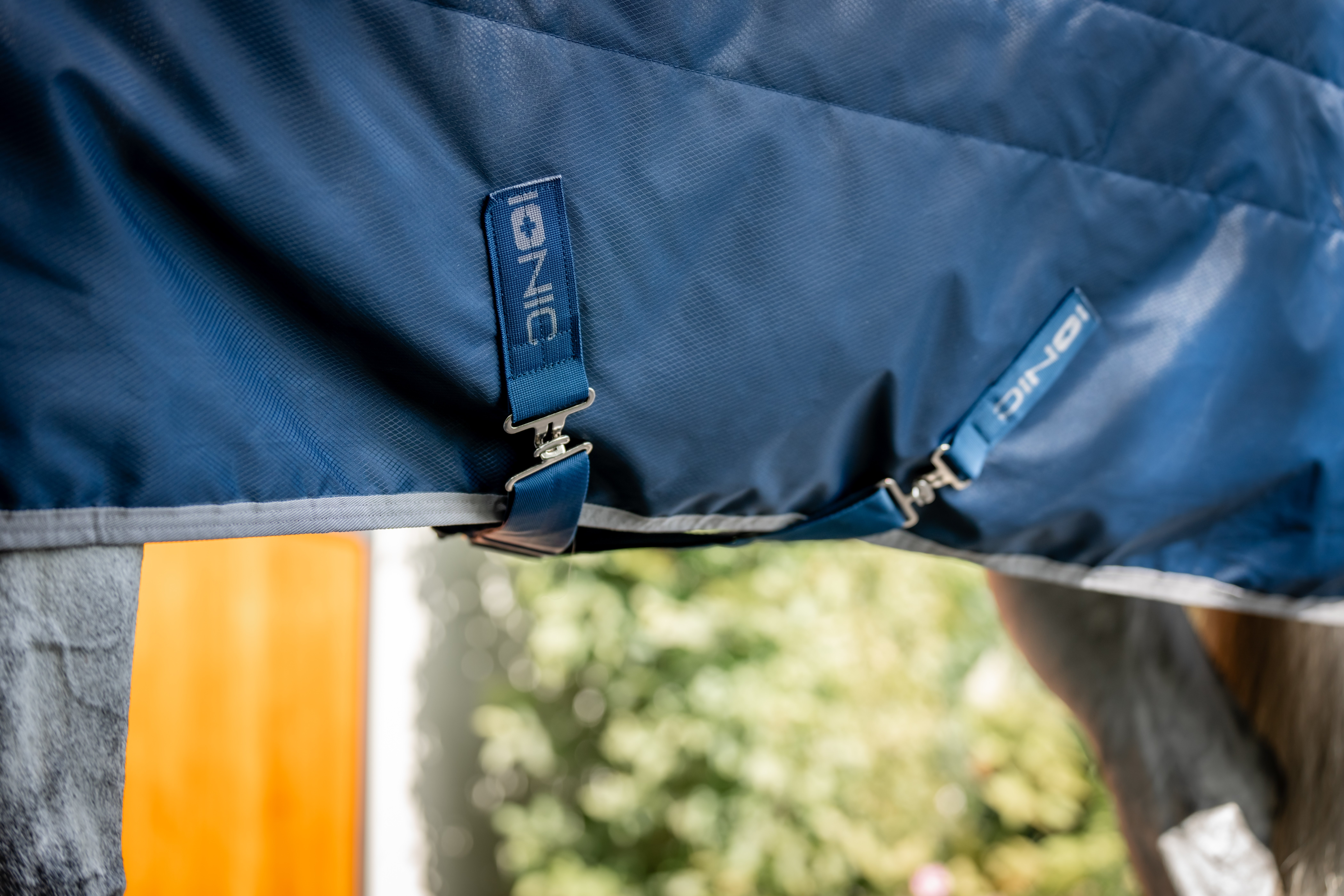 Cobertura de estábulo Horseware Ionic Therapy 50g Bleu imperial / argent /Marine Azul