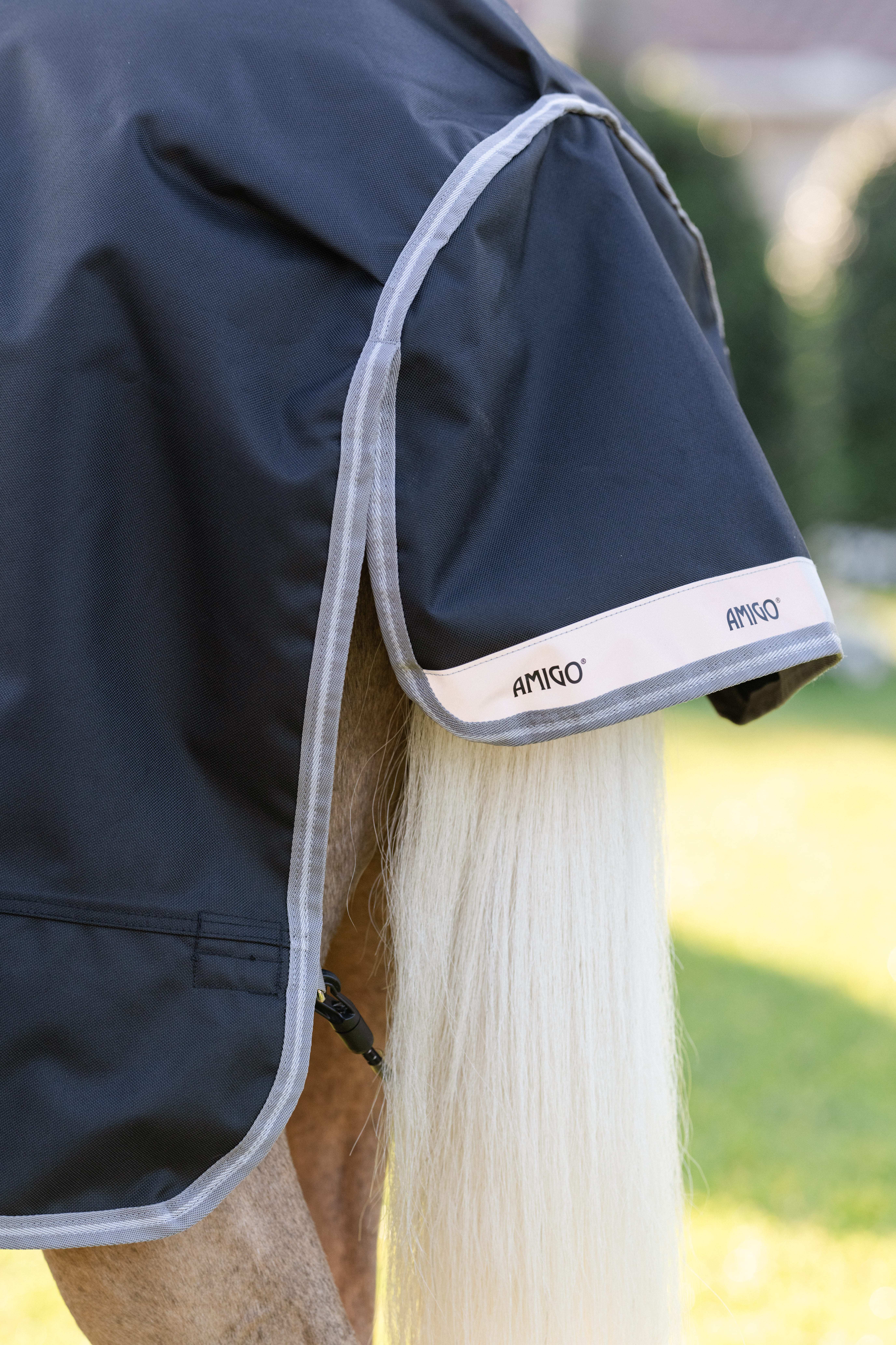 Capa Horseware Amigo 1200D Plus Poney Turnout 0g Preto / cinza titânio / prata