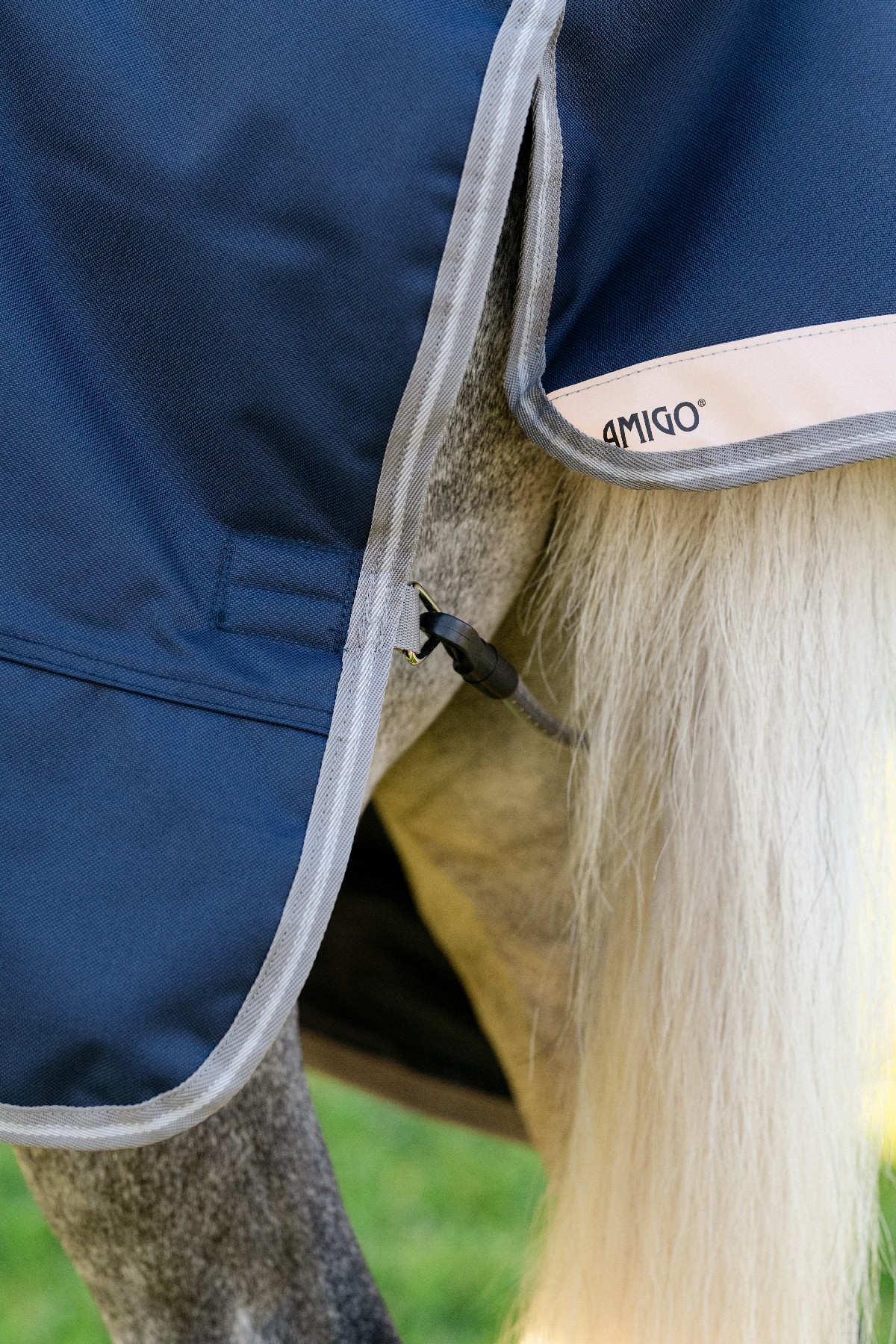 Capa Horseware Amigo 1200D Pônei Turnout 50g Marinho / cinza titânio / prata Azul-marinho