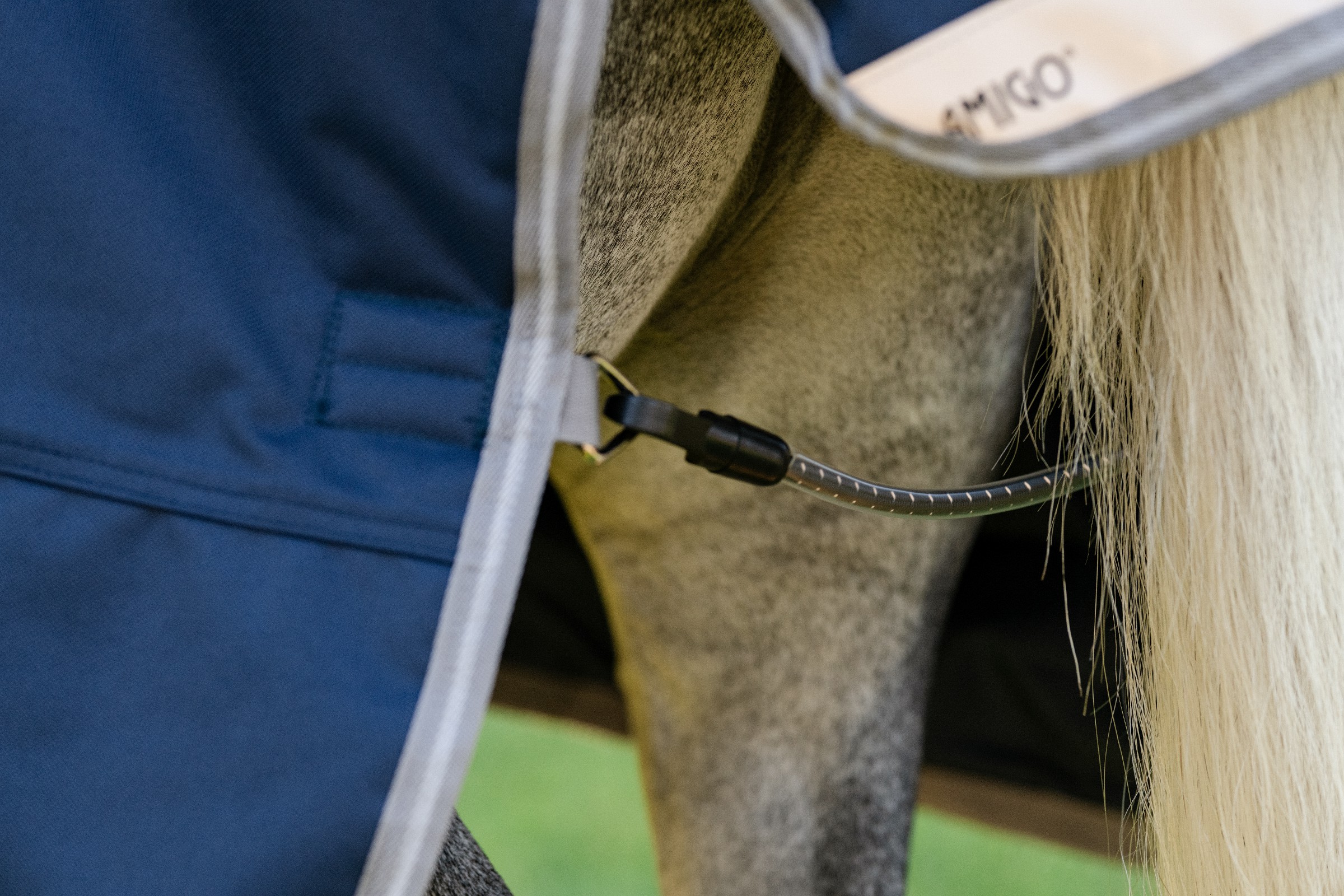 Capa Horseware Amigo 1200D Pônei Turnout 50g Marinho / cinza titânio / prata Azul-marinho