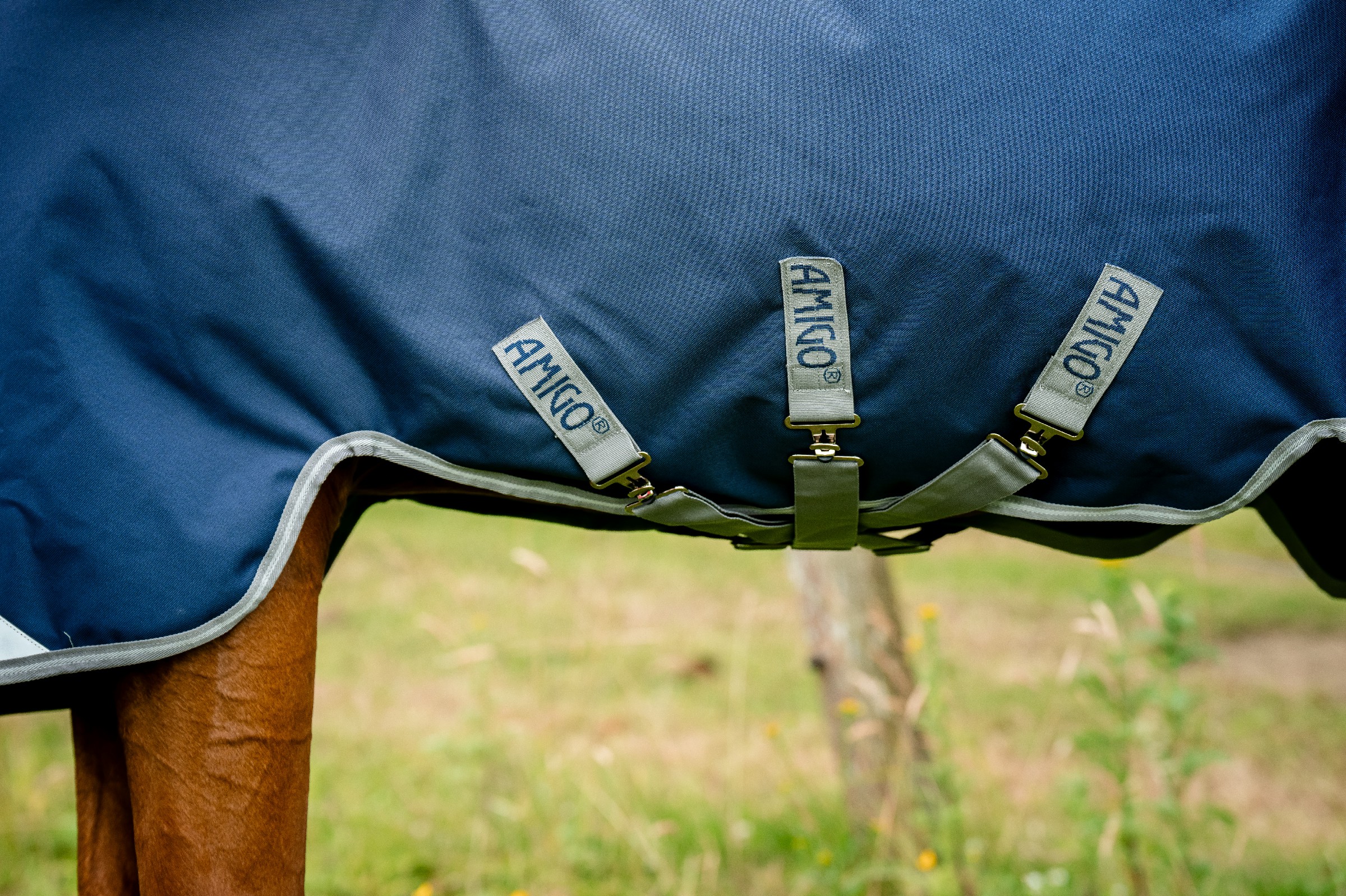 Capa Horseware Amigo 1200D Turnout 250g Marinho / cinza titânio / prata Azul-marinho