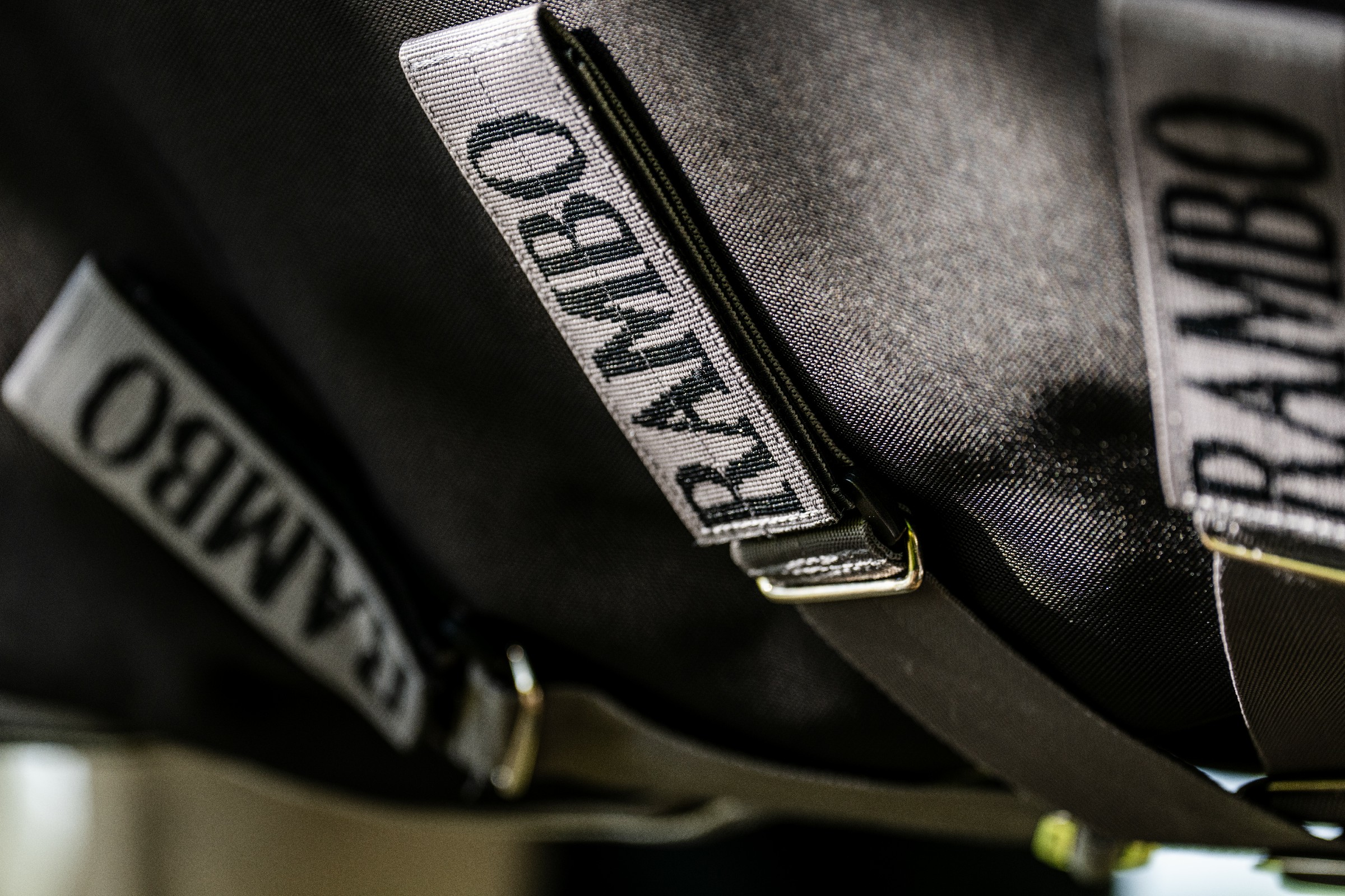 Capa Horseware Rambo 1680D Turnout 50g Preto / tempestade / cinza prateado Capa Horseware Rambo 1680D Turnout 50g Preto / tempestade / cinza prateado