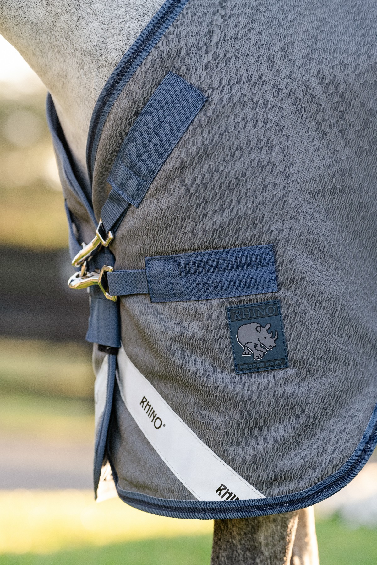 Capa Horseware Rhino Hexstop Plus Poney Turnout 100g Cinza / índigo / marinho Cinzento