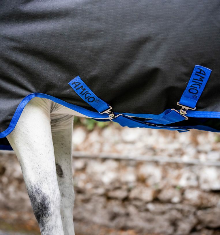 Capa Horseware Amigo Ripstop 900D Potro Turnout 50g Preto / azul clássico