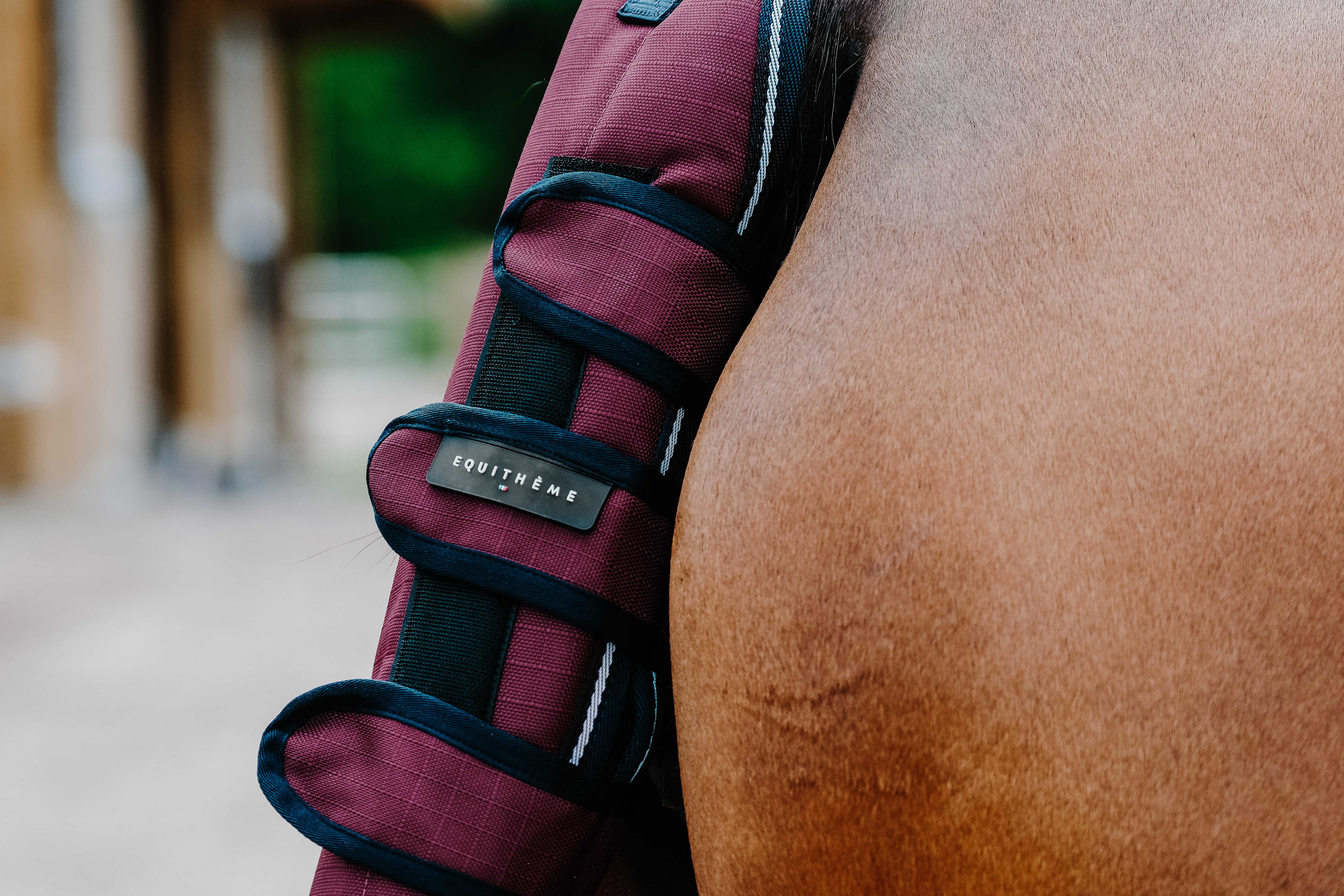 Protetor de cauda Equithème Tyrex 1200D Marinho / bordô Azul Protetor de cauda Equithème Tyrex 1200D Marinho / bordô Azul