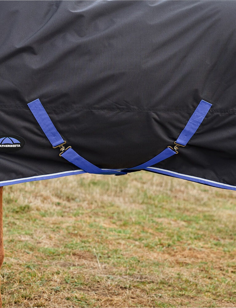 Manta Weatherbeeta ComFiTec Tyro Turnout 220g Preto / cobalto Manta Weatherbeeta ComFiTec Tyro Turnout 220g Preto / cobalto
