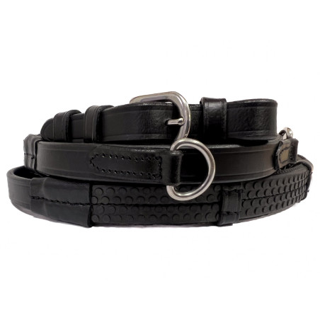 Renas Canter Howlett em borracha com passadores