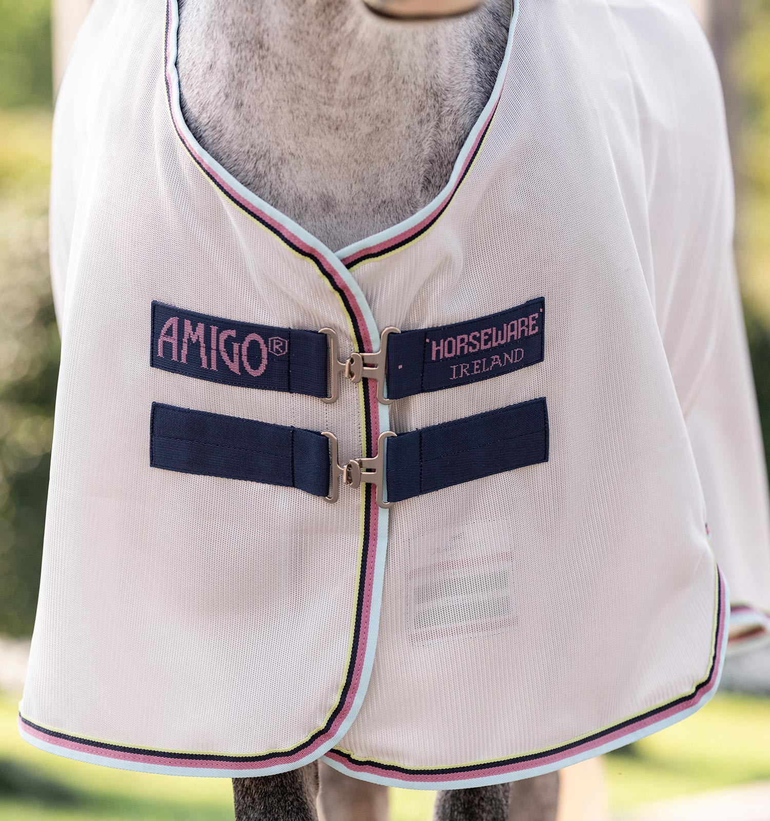 Camisa antimoscas para pônei Amigo® Bug Rug Plus Prata / limão / marinho / rosa / azul Camisa antimoscas para pônei Amigo® Bug Rug Plus Prata / limão / marinho / rosa / azul