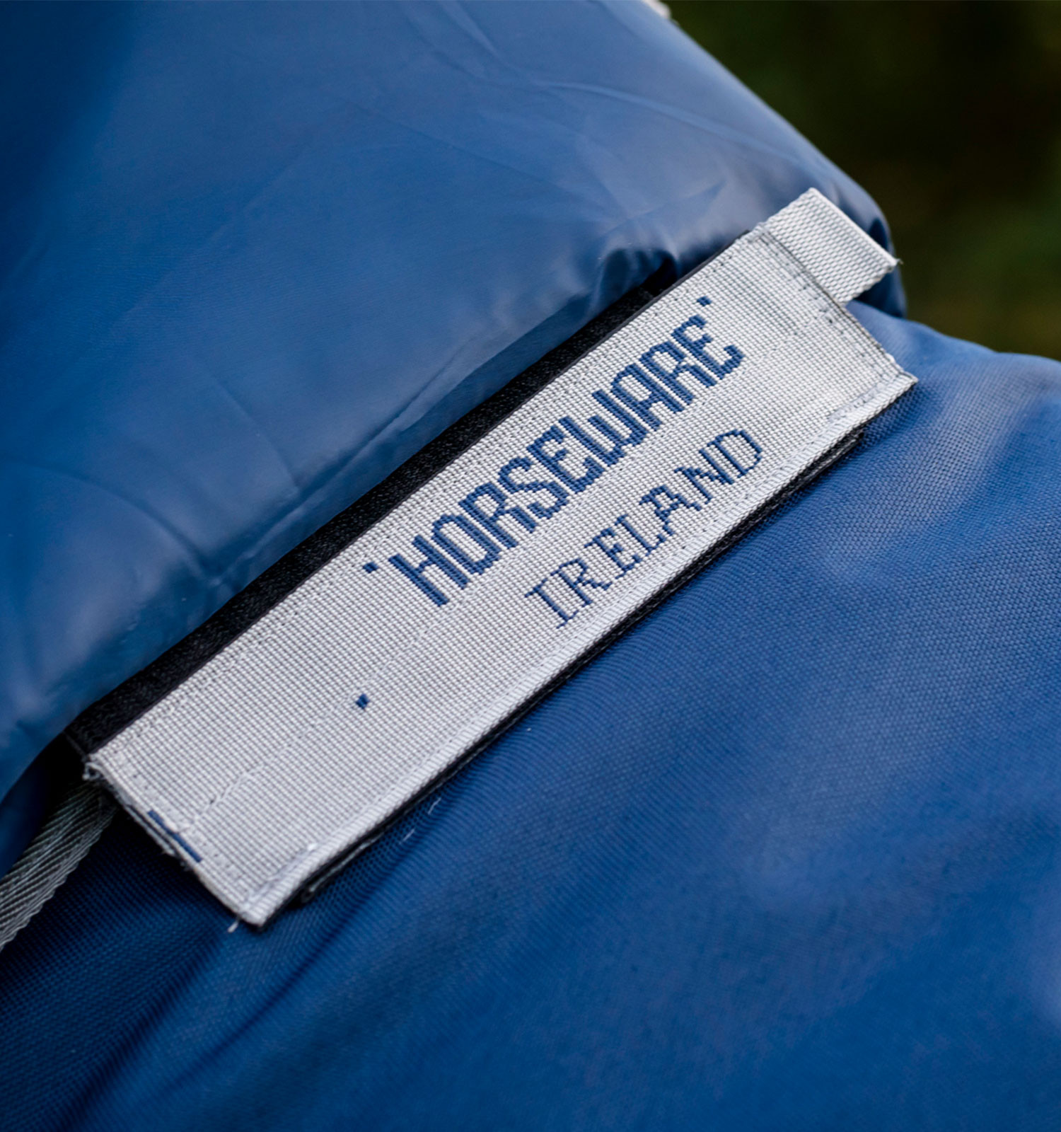 Manta Horseware Amigo 1200D FieldSafe Plus Turnout 100g Marinho / cinza titânio / prata Azul-marinho Manta Horseware Amigo 1200D FieldSafe Plus Turnout 100g Marinho / cinza titânio / prata Azul-marinho
