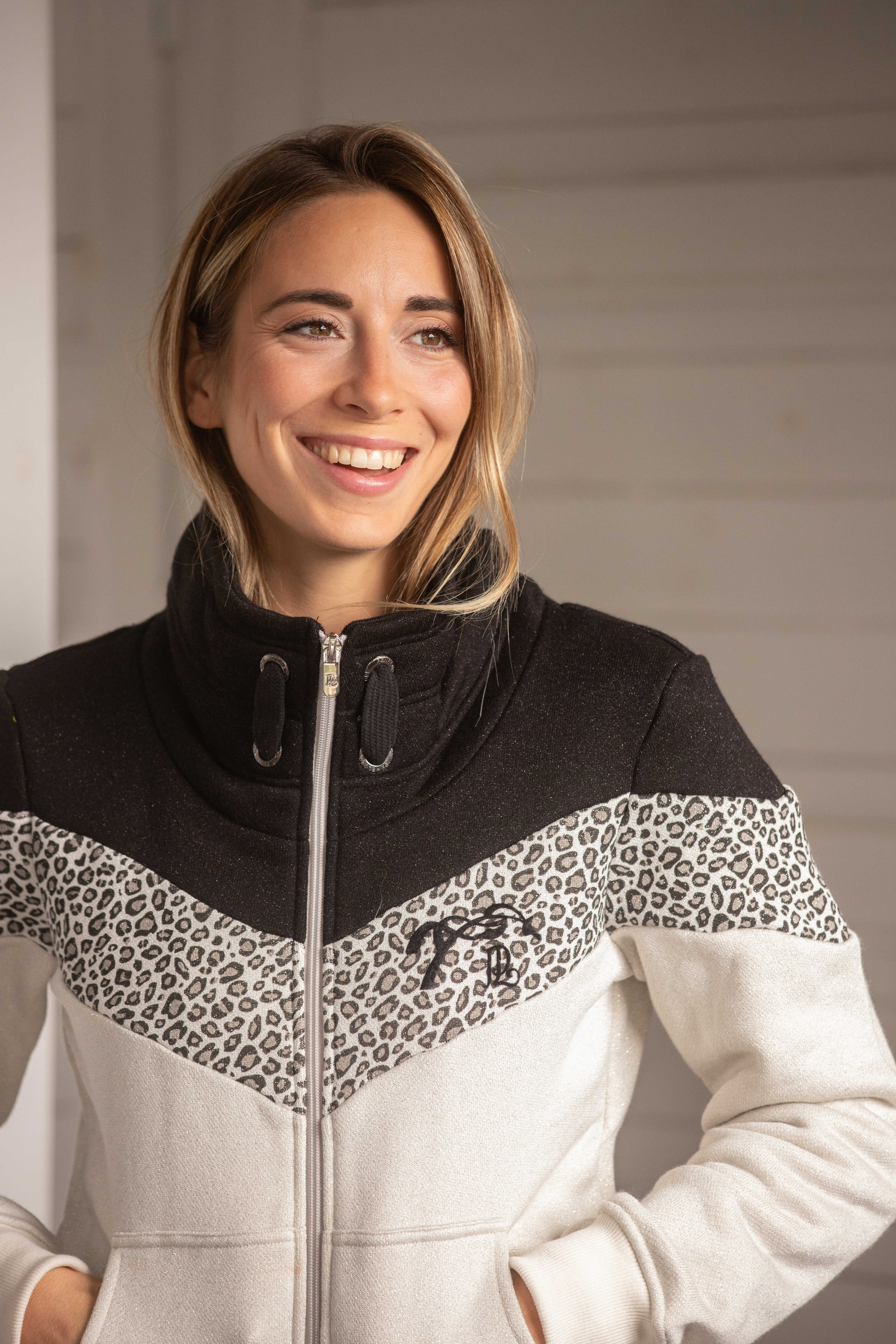 Moletom Pénélope Leonative feminino Cinzento