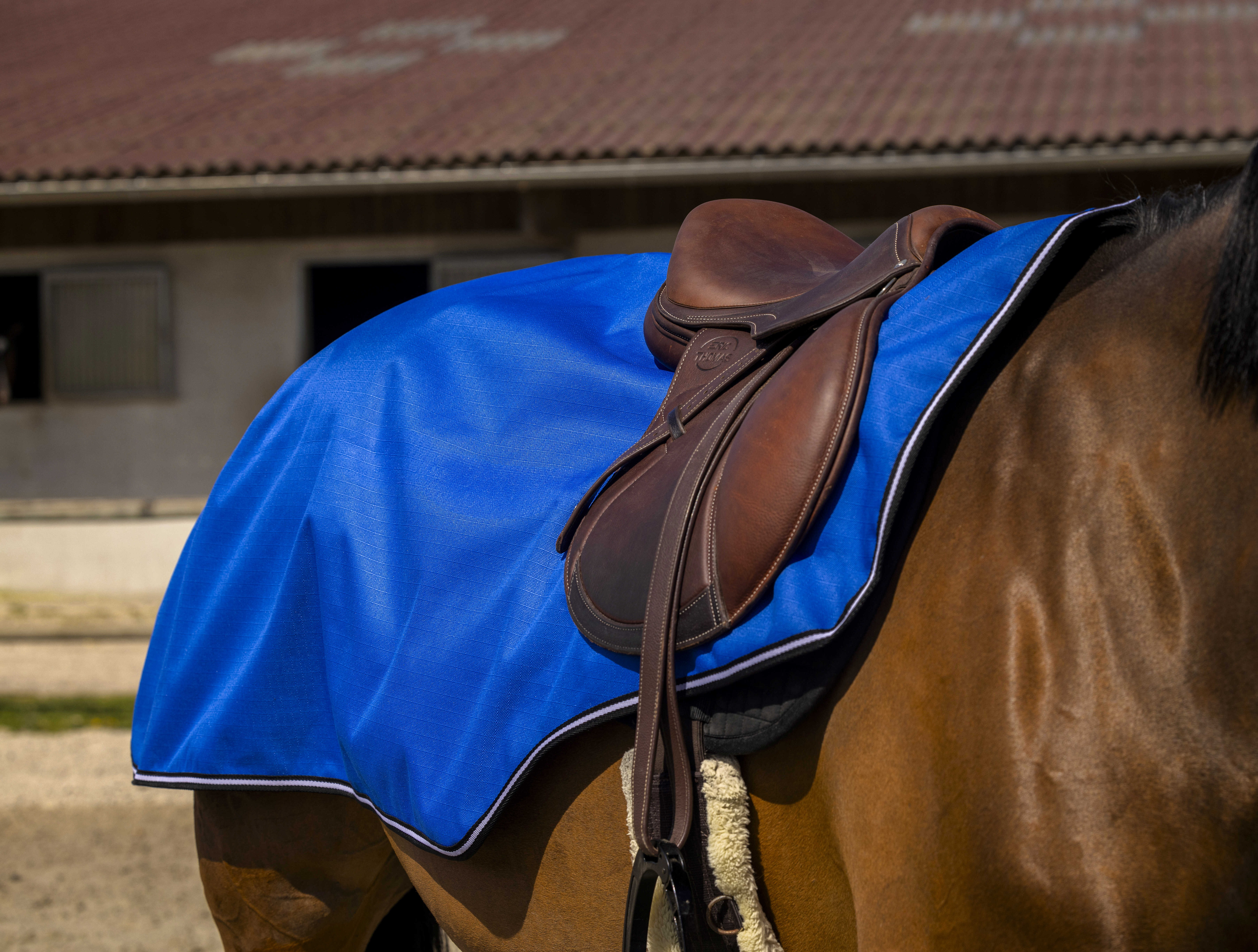 Cobre-rins Equithème Tyrex 1200 D forrado com polar Cobre-rins Equithème Tyrex 1200 D forrado com polar