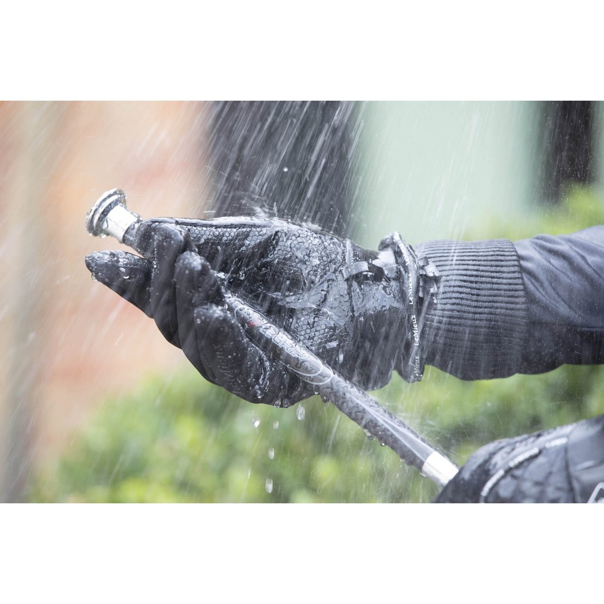 Luvas Waterproof Lite LeMieux Preto Luvas Waterproof Lite LeMieux Preto
