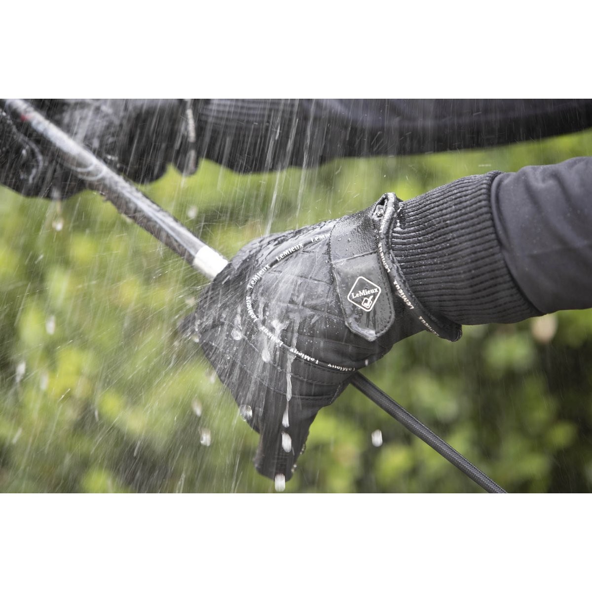 Luvas Waterproof Lite LeMieux Preto Luvas Waterproof Lite LeMieux Preto