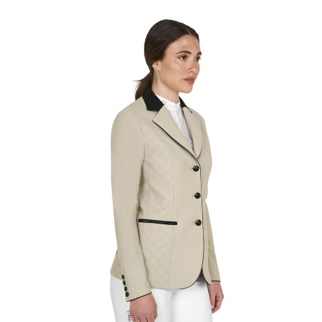 Casaco feminino de concurso Monogram três botões