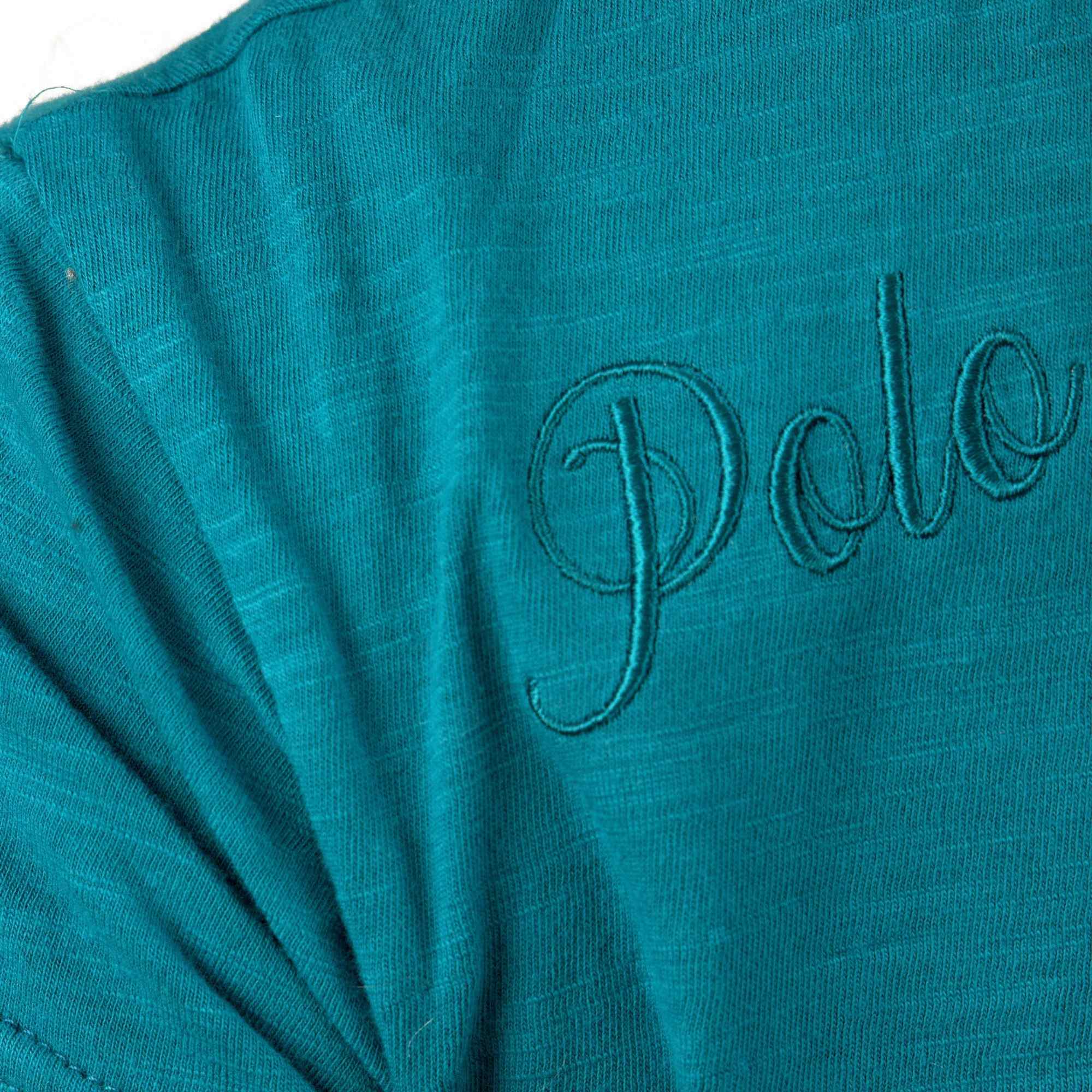 T-Shirt Feminino Ocana Flags & Cup Azul esmeralda