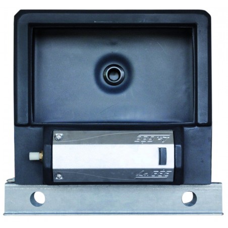 Bebedouro Polybac 25 M simples com borda interna e suporte de fixação La Gée