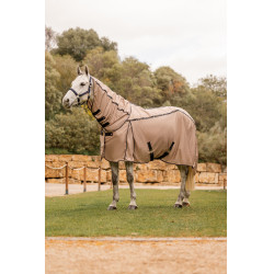 Capa anti-moscas Combo B Vertigo com cobertura de pescoço removível e proteção UV Biscoito de gengibre Bege