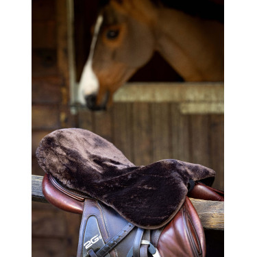 Capa de assento LeMieux Simuwool Castanho Capa de assento LeMieux Simuwool Castanho