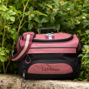 Bolsa de limpeza LeMieux ProKit Lite Grooming Orquídea rosa Bolsa de limpeza LeMieux ProKit Lite Grooming Orquídea rosa
