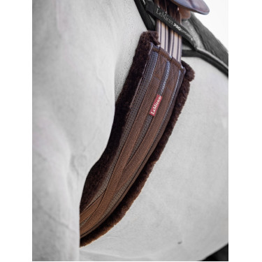 Cilhão LeMieux forrado com lã anatómico Castanho / castanho Cilhão LeMieux forrado com lã anatómico Castanho / castanho