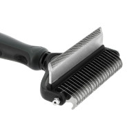 Brosse et peigne à mue 2 en 1 Hippotonic