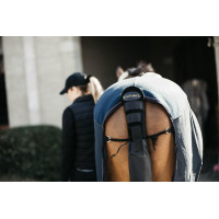 Protector de cola y bolsa Kentucky Preto