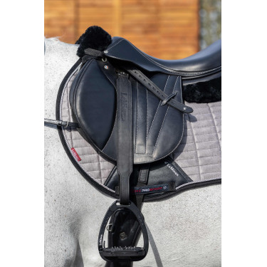 Estribos LeMieux Vector Pro Preto Estribos LeMieux Vector Pro Preto