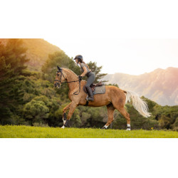 Manta de sela LeMieux Earth Close Contact Musgo Castanho Manta de sela LeMieux Earth Close Contact Musgo Castanho