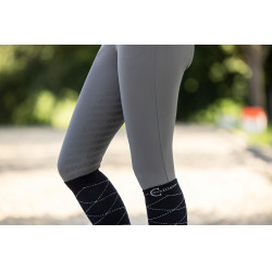 Calça Janne x PinkRibbon grip integral feminino Covalliero Grafite Cinzento Calça Janne x PinkRibbon grip integral feminino Covalliero Grafite Cinzento