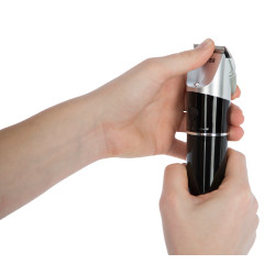 Cortador a bateria DeloX Clipster Preto Cortador a bateria DeloX Clipster Preto