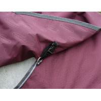 Protetor de pescoço 220g Weatherbeeta ComFiTec Plus Dynamic II Bordô / cinza / branco Bordô Protetor de pescoço 220g Weatherbeeta ComFiTec Plus Dynamic II Bordô / cinza / branco Bordô