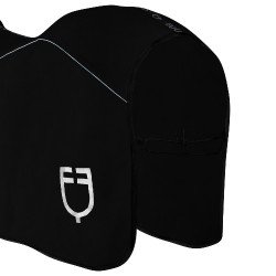 Cobertor de lã polar com fecho frontal com aba GP Equestro Preto Cobertor de lã polar com fecho frontal com aba GP Equestro Preto