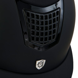 Capacete ultraleve com estrutura polida Eclipse Equestro Capacete ultraleve com estrutura polida Eclipse Equestro