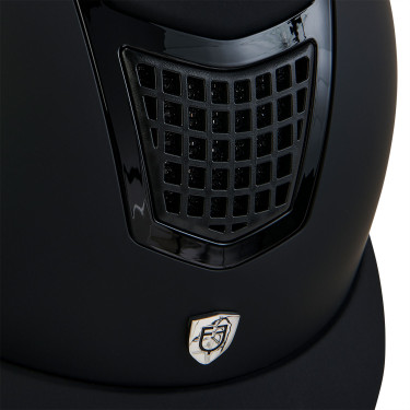 Capacete ultraleve com estrutura polida Eclipse Equestro Capacete ultraleve com estrutura polida Eclipse Equestro