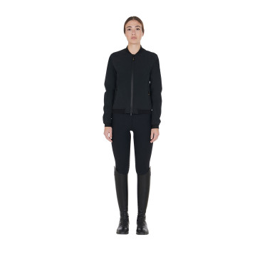 Blusão feminino em tecido técnico Equestro Preto