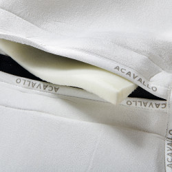 Amortecedor com memória de forma com gel hexagonal e elevação traseira Acavallo Branco