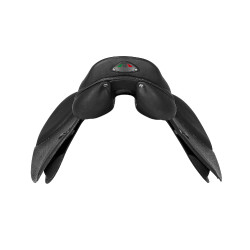 Sela de salto KC Race 2.6 Professional com armação em carbono e kevlar Acavallo Preto