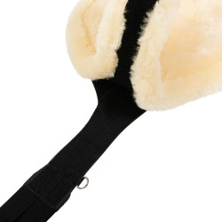 Cilhadura de salto com carneiro sintético Aline Equestro Preto